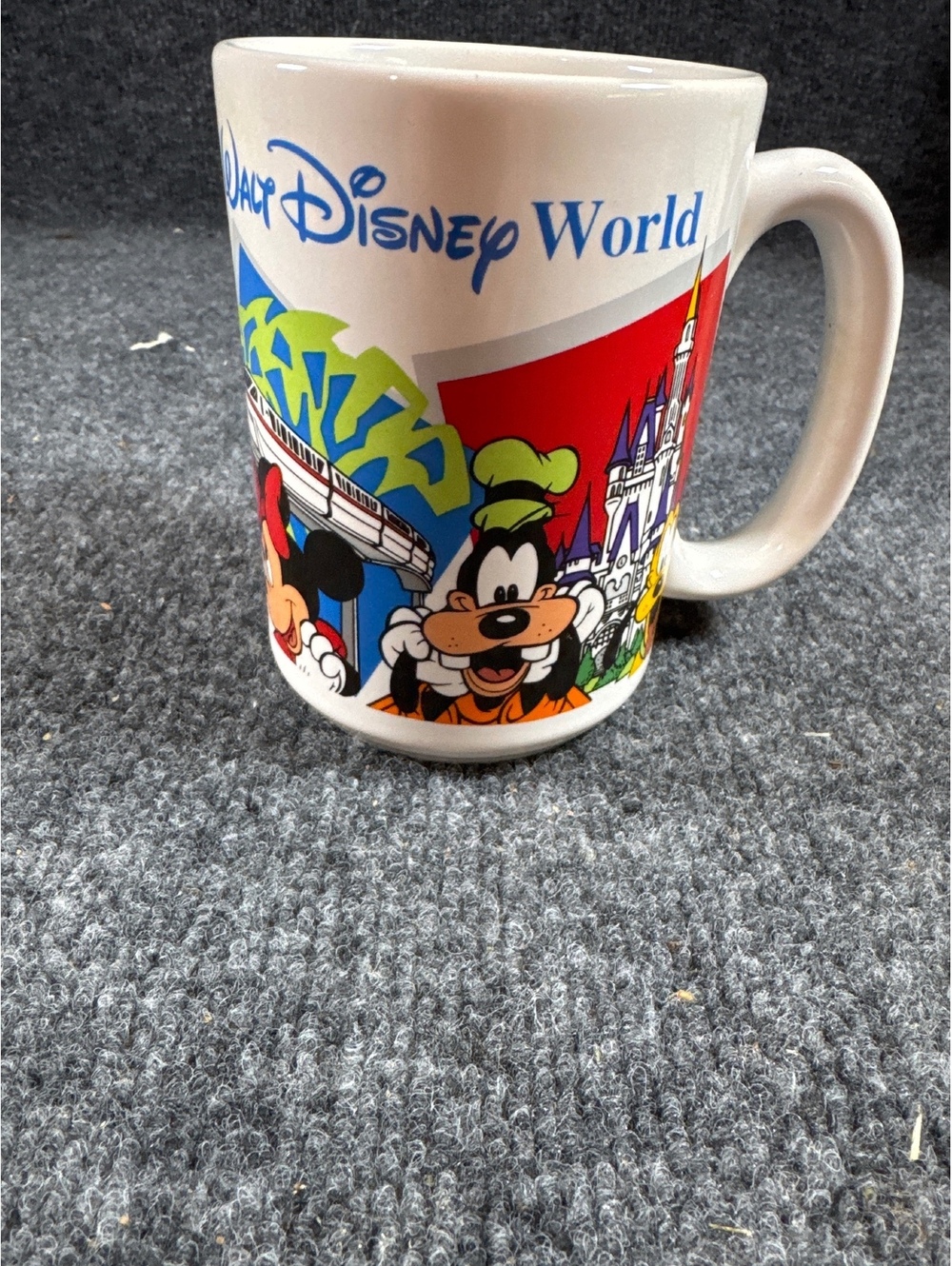 Walt Disney World Coffee Mug Mickey Goofy Donald Duck Theme Parks Castle Cup